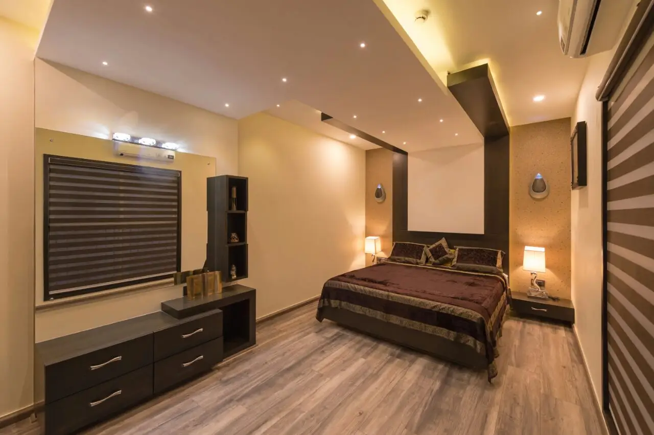 Contemporary bedroom by Inland Indoors